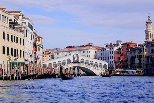 Rialto Bridge. Venice, Italy 