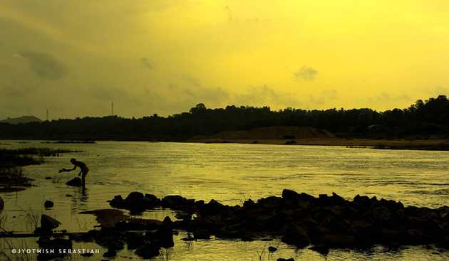 Left Alone in Dusk - A scenic view of Bharathappuzha River